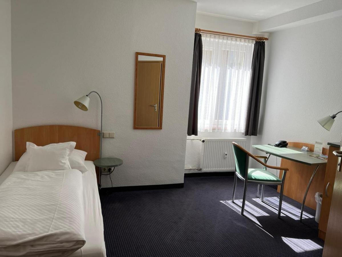 Hotel Baeren Villingen-Schwenningen Værelse billede
